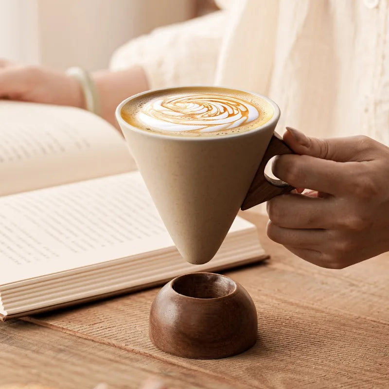 Creative Ceramic Coffee Cup and Saucer Vintage Latte Coffee Mug Exquisite Afternoon Tea Flower Tea Coffee Cup Home Breakfast Mug